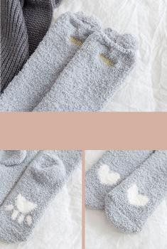 Großhandel B2B Flauschige Fußsocken süß Herz Tier Muster mit Ohren